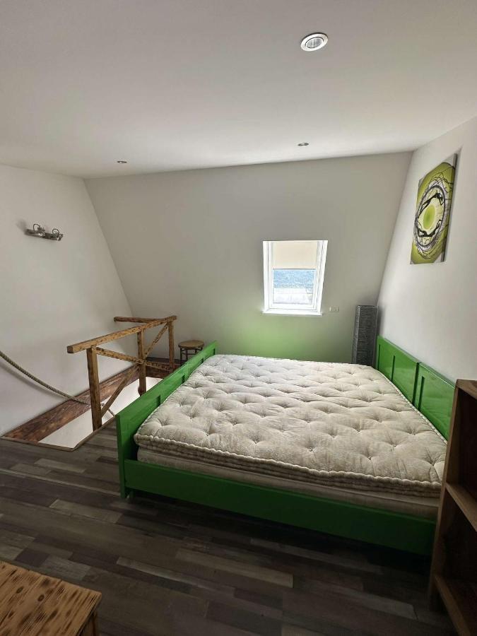 Luna Apartment